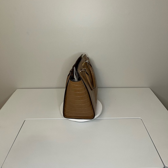 NWT Michael Kors Selma Large Satchel with Embossed Leather - Picture 5 of 11